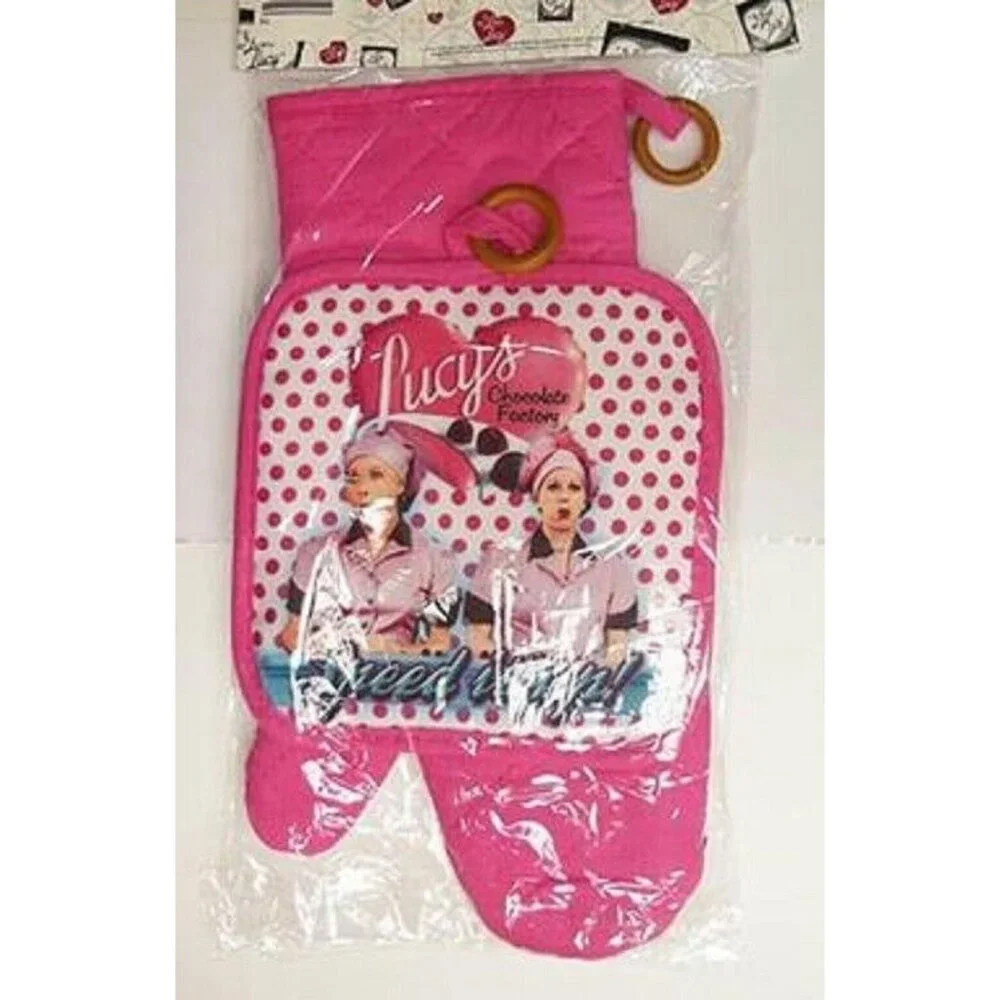 I Love Lucy New Oven Mitt & Potholder Set Gift Kitchen Chocolate Factory TV Show